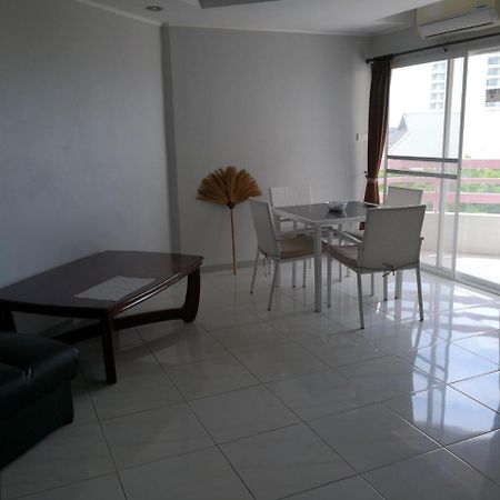 Kiengtalay 706 Apartment Pattaya Bagian luar foto