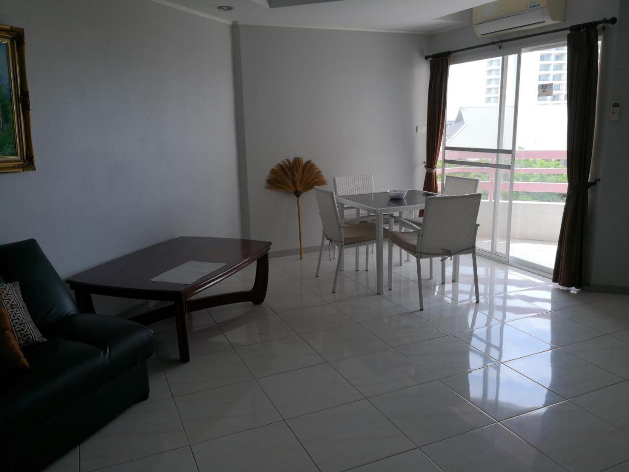 Kiengtalay 706 Apartment Pattaya Bagian luar foto